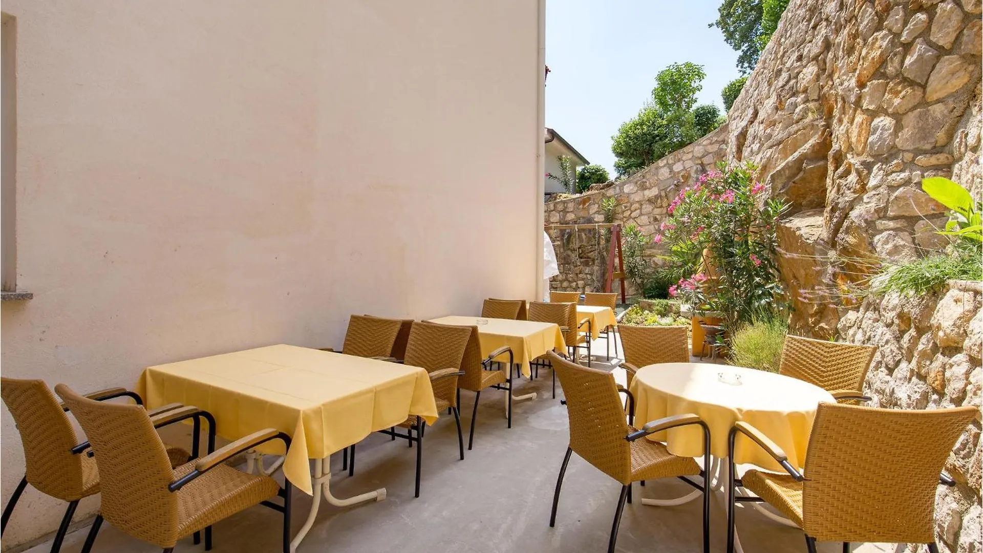 Beautiful Apartment In Moscenicka Draga With Wifi